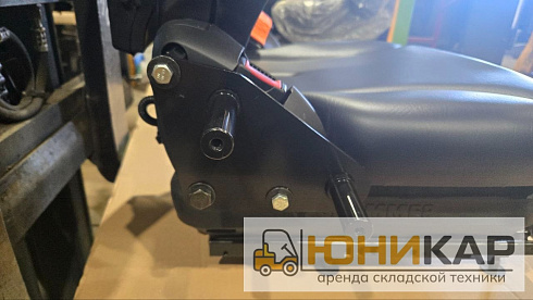 Сиденье Jungheinrich EFG 215-220 51580837 в сборе